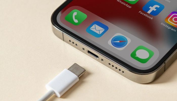 راهنمای جامع تشخیص شارژر اصلی آیفون از فیک| تکنویاب